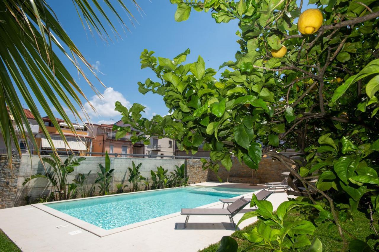 Villa Rosa Residence Санта-Мария-ди-Кастеллабате Экстерьер фото